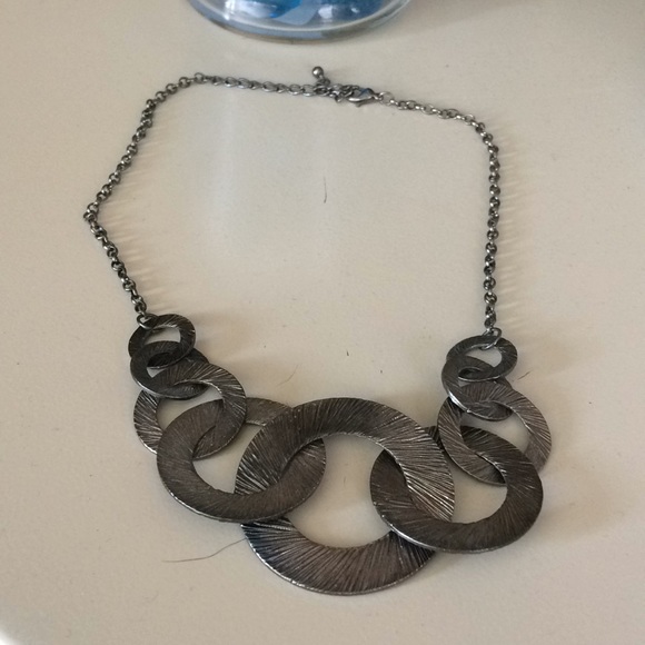 Jewelry - Silver circles necklace